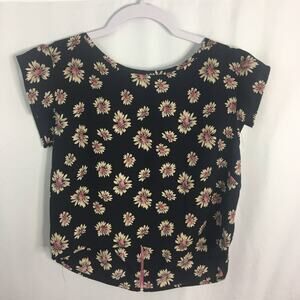 B Jewel Girl’s Hi-Low Short Sleeve Top Size Large